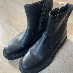Black Chelsea Boots
